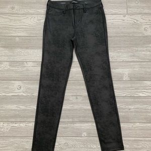 BNWOT Liverpool Madonna Leggings 10/30